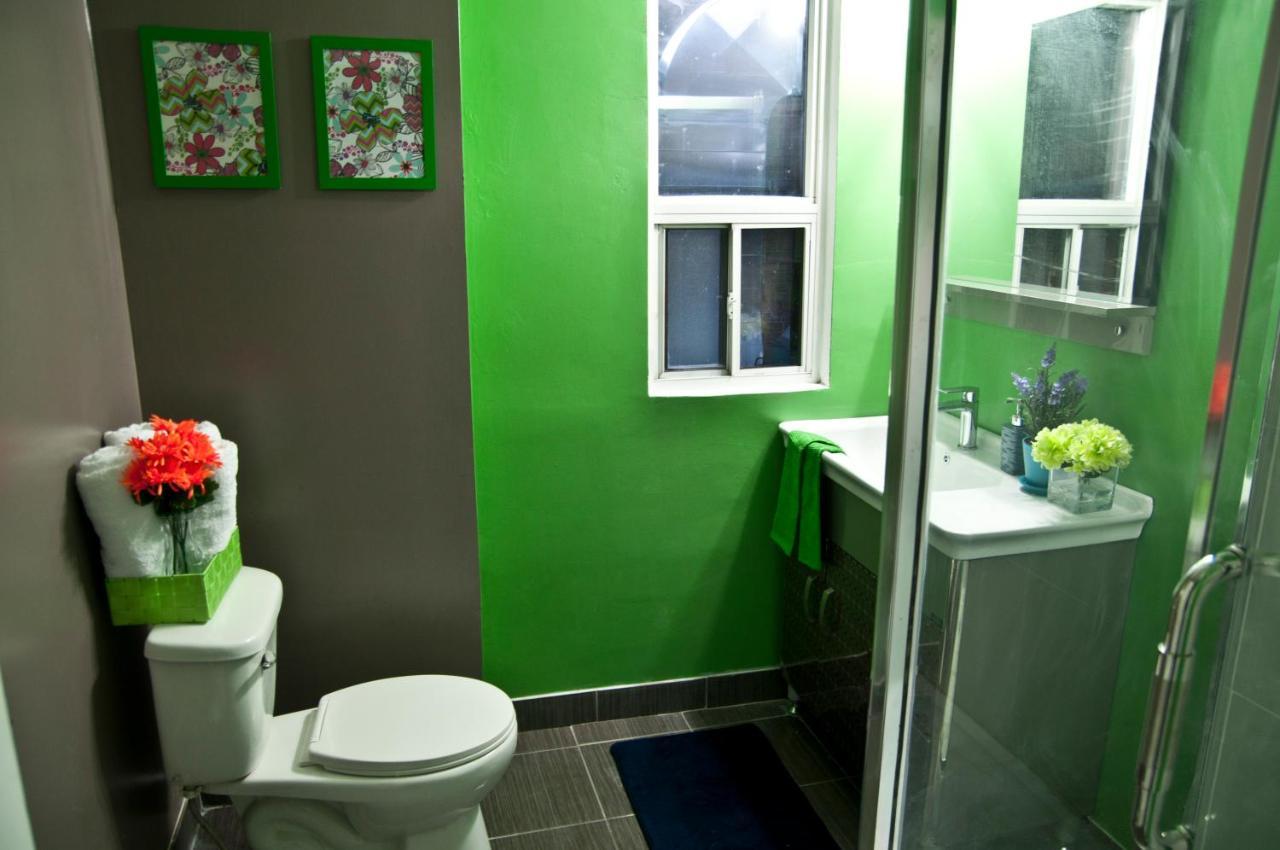 Colour Cube Guest House Toronto Downtown East Exterior foto